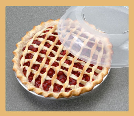 Nordic Ware 10-in. Pie Pan with Storage Lid