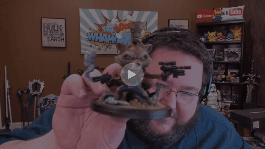 Boogie2988 unboxes Loot Crate